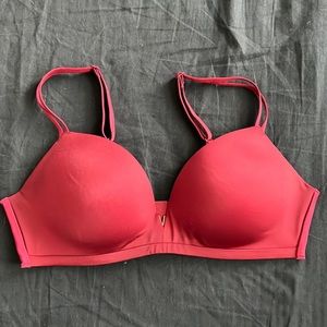 Victoria’s Secret bra 36C